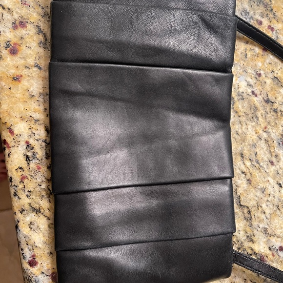 Michael kors clutch with detachable strap for crossbody - Picture 4 of 6